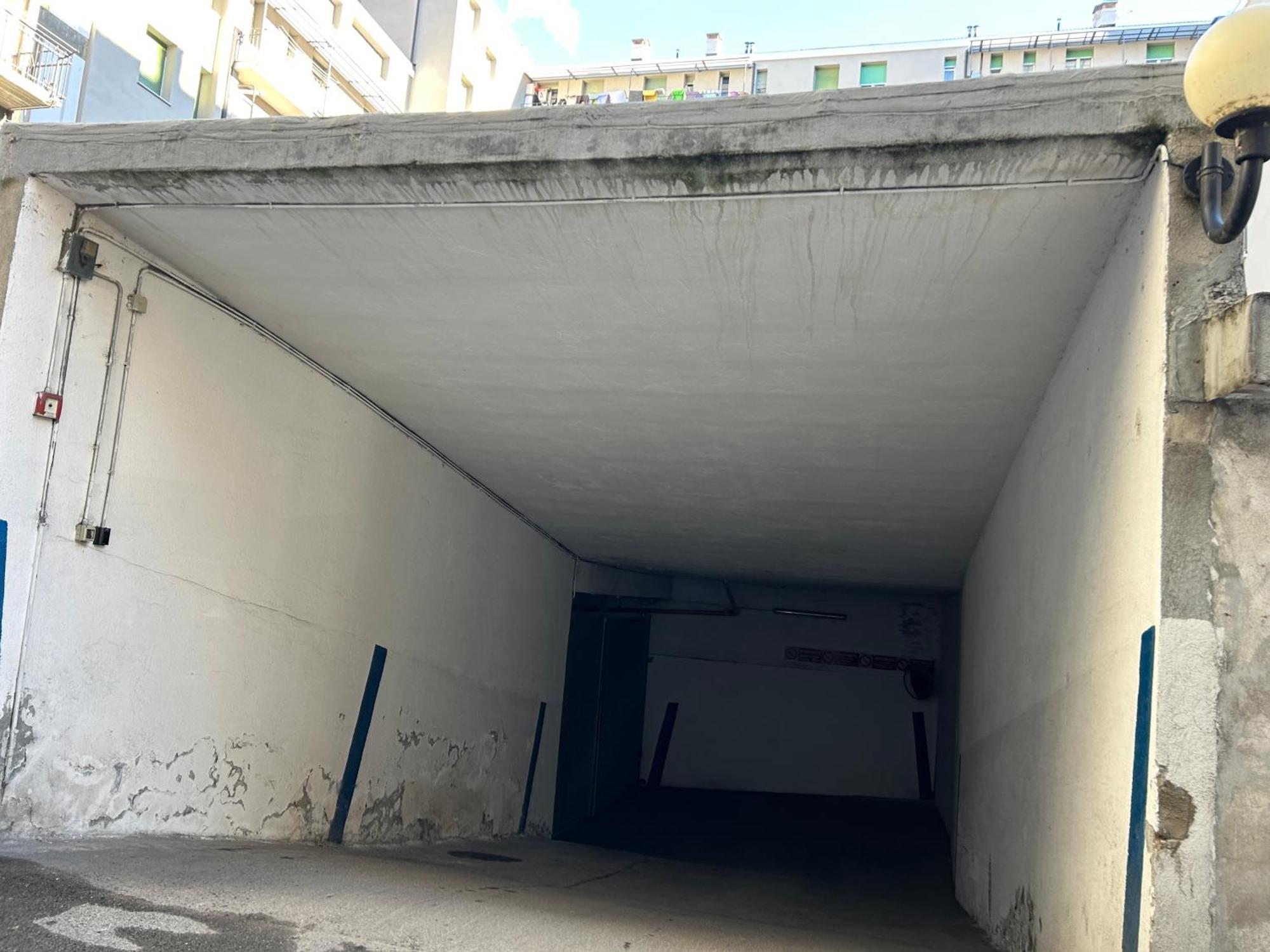 Un Nido Nel Centro Storico Con Garage Apartment Aosta Exterior photo